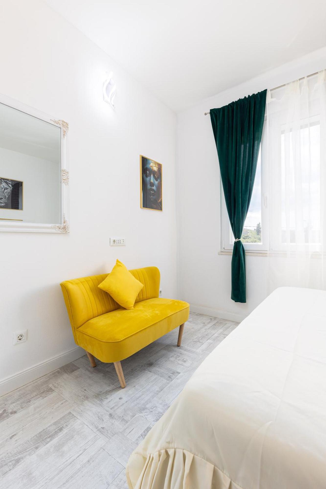 Lions Suites Сплит Экстерьер фото