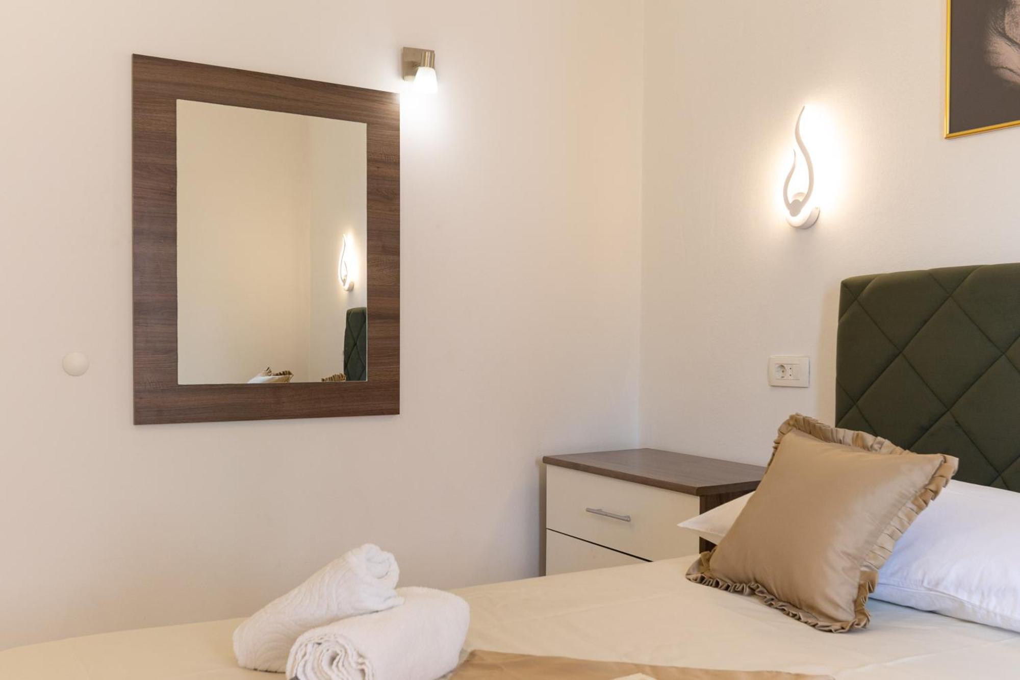 Lions Suites Сплит Экстерьер фото
